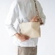 MILAN BEIGE 軽量レザーサコッシュ