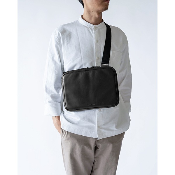 WINSTON BLACK スリムボディーバッグ 11インチ