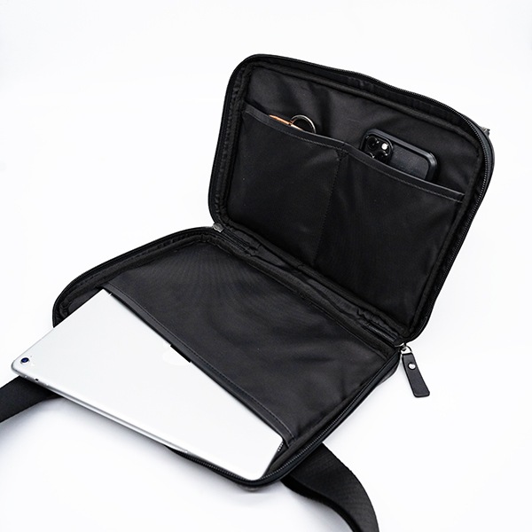 WINSTON BLACK スリムボディーバッグ 11インチ