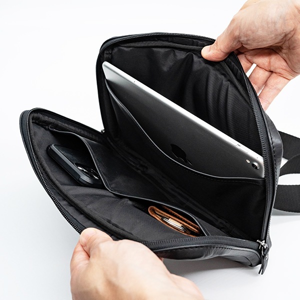 WINSTON BLACK スリムボディーバッグ 11インチ