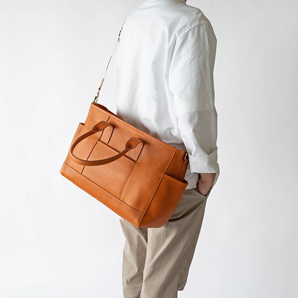 JAMISON COGNAC ショルダートートバッグ