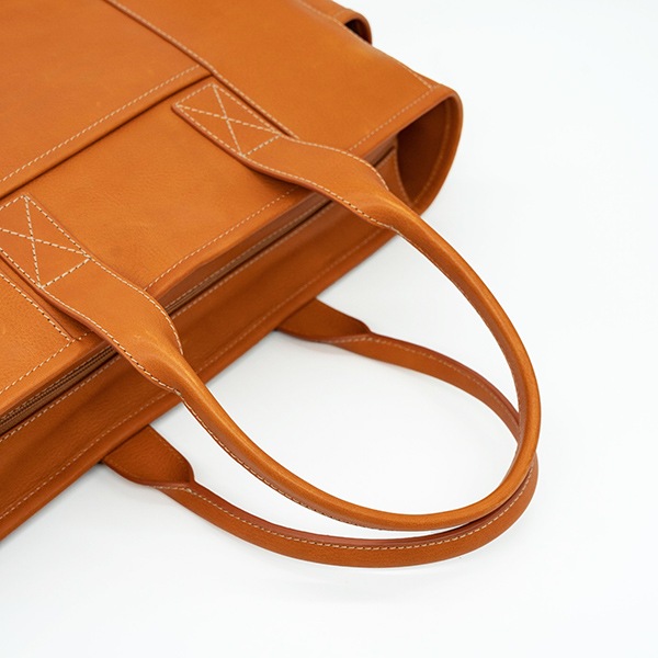 JAMISON COGNAC ショルダートートバッグ