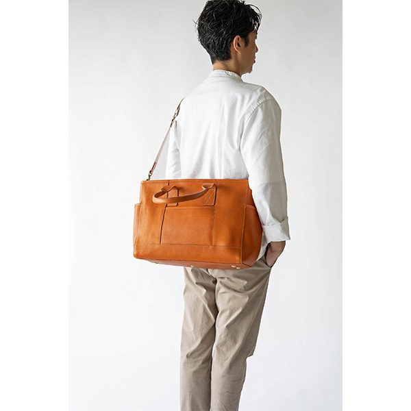 JAMISON COGNAC ショルダートートバッグ