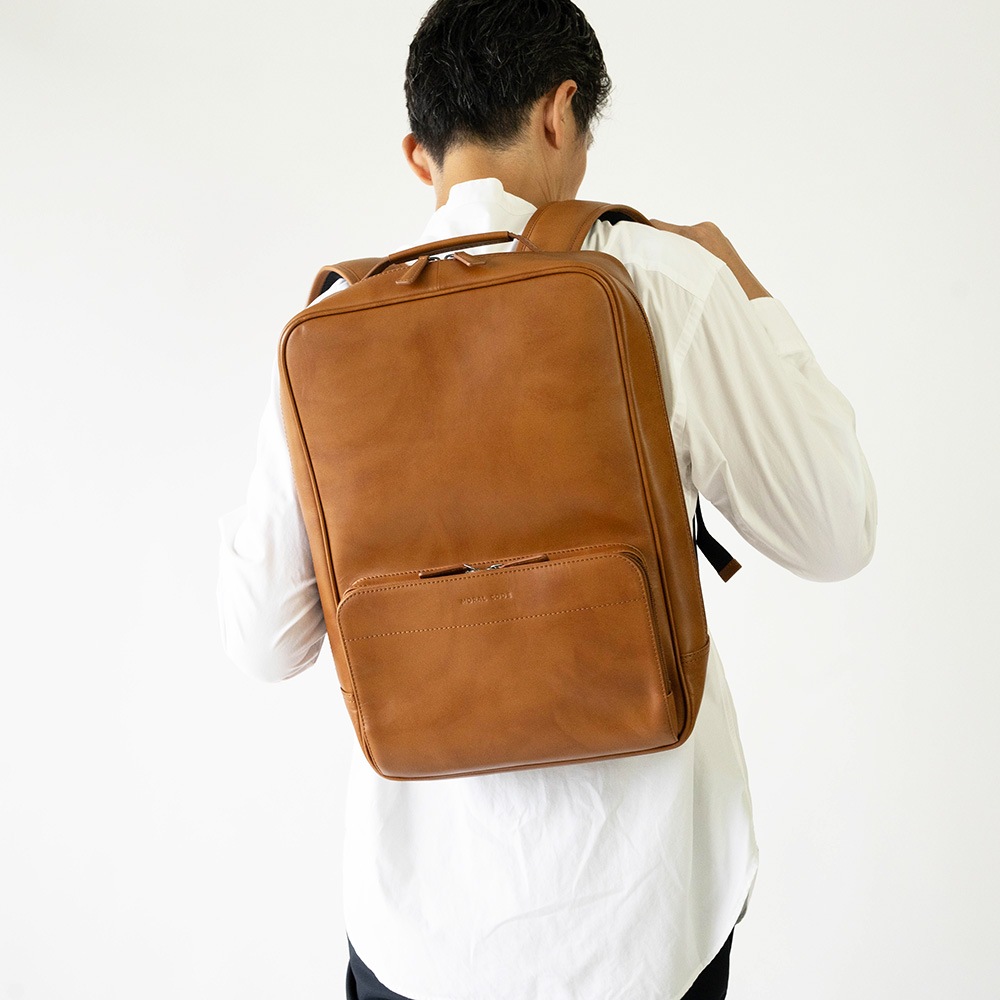 未使用品 オルチアーニ 正規品 カーフレザー バックパックリュック 未使用品 オルチアーニ 正規品 カーフレザー バックパックリュック