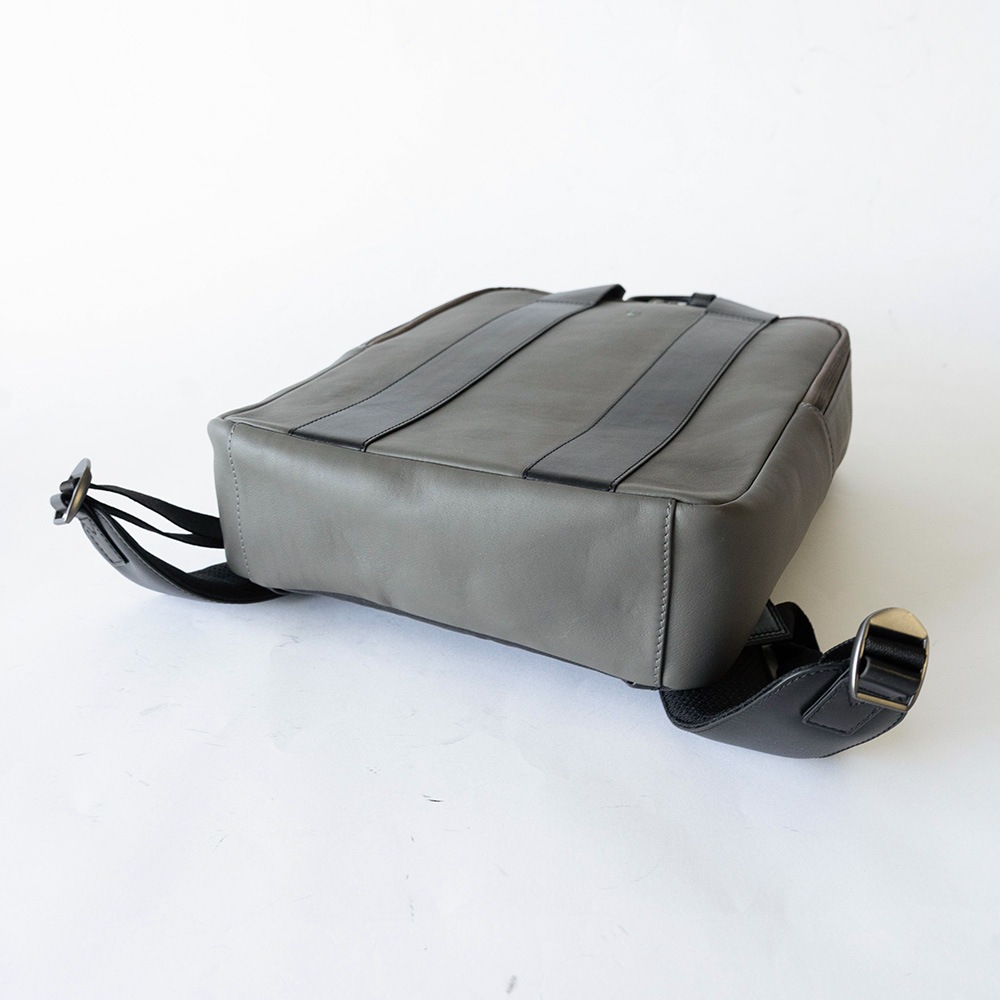 VIRGINIA GRAY バックパック