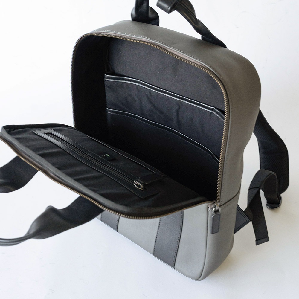 VIRGINIA GRAY バックパック