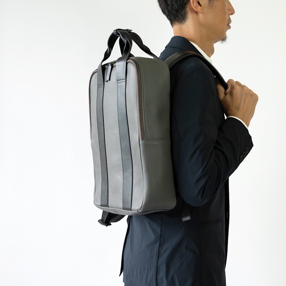 VIRGINIA GRAY バックパック