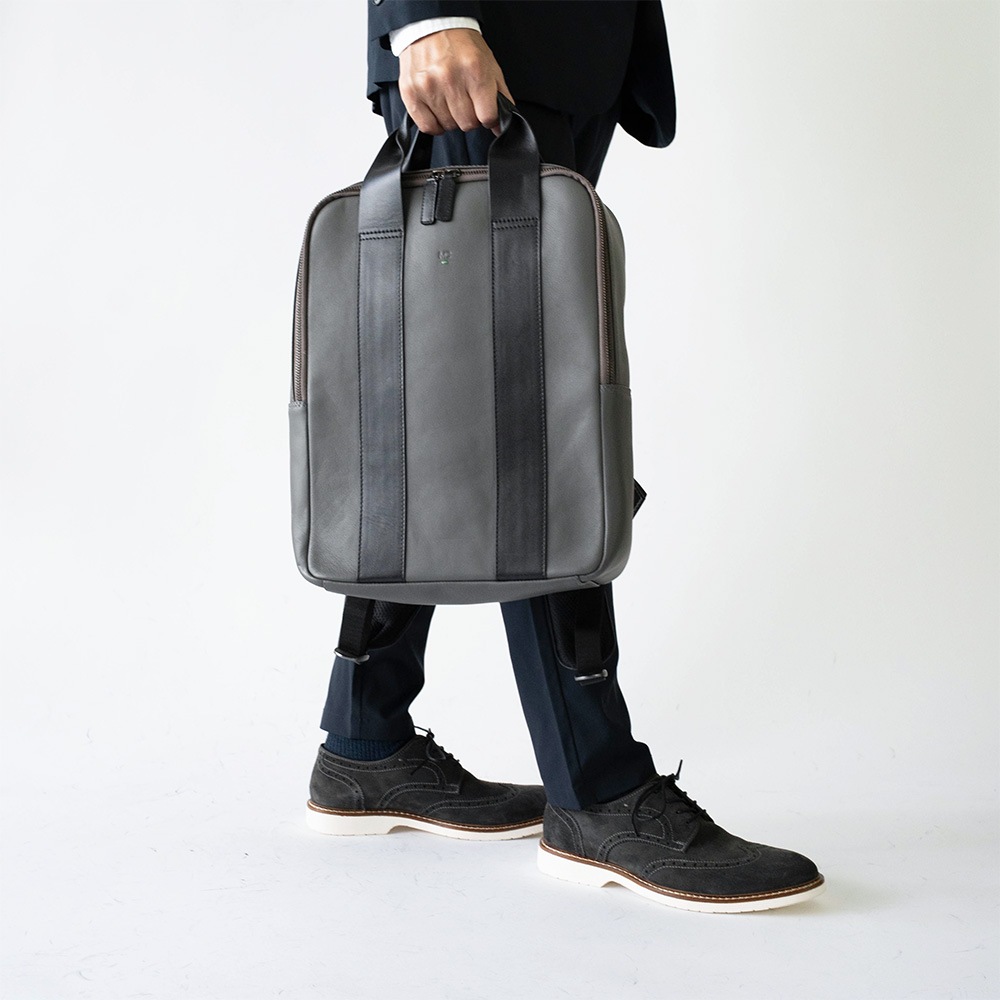 VIRGINIA GRAY バックパック