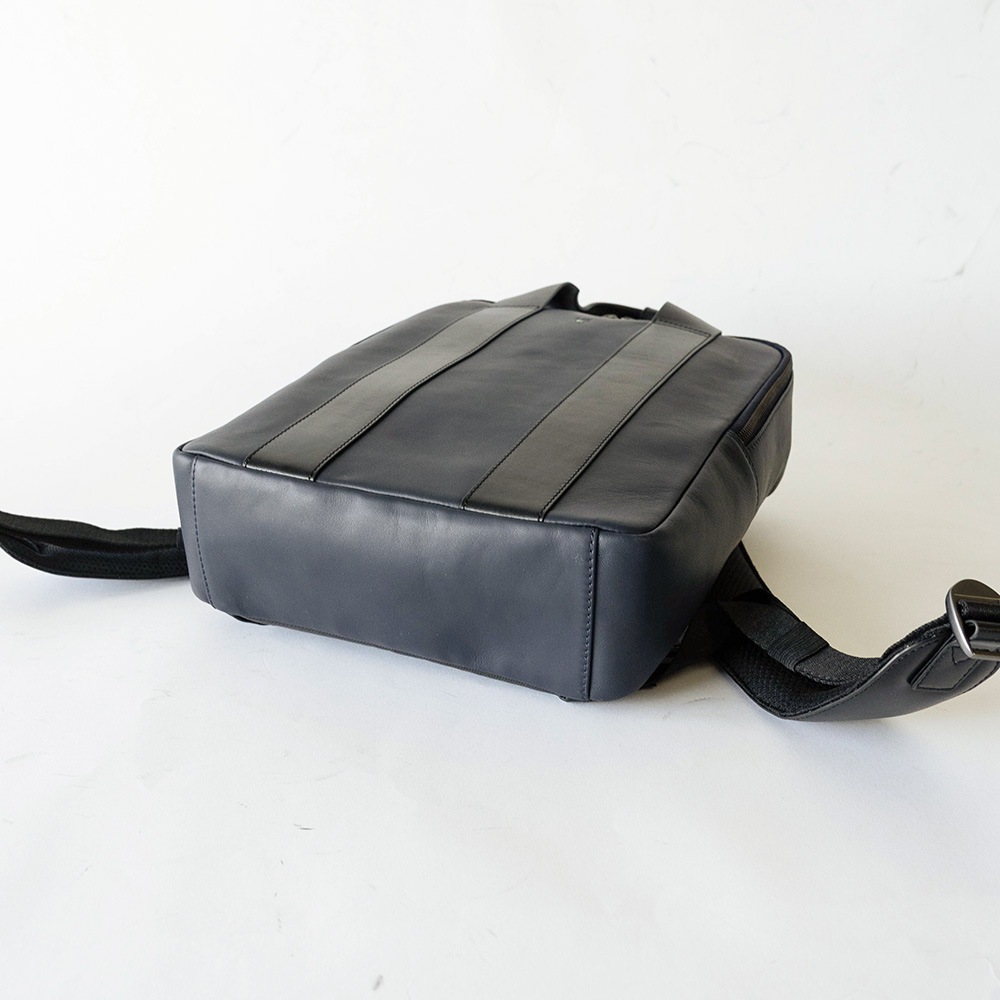 VIRGINIA NAVY バックパック