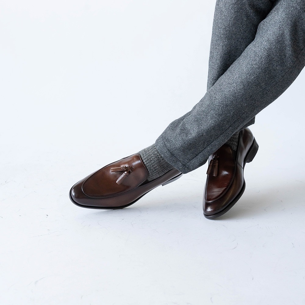 タッセルローファービジネスシューズ メンズ 革靴 ドレス 外羽根