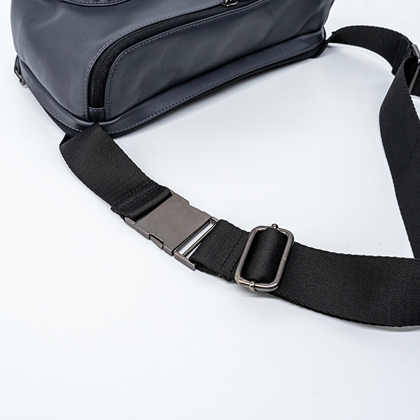 LUCAS GRAY ボディバッグ ショルダー 8.3インチ