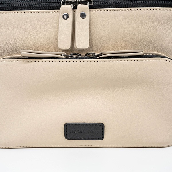 LUCAS BEIGE ボディバッグ ショルダー 8.3インチ