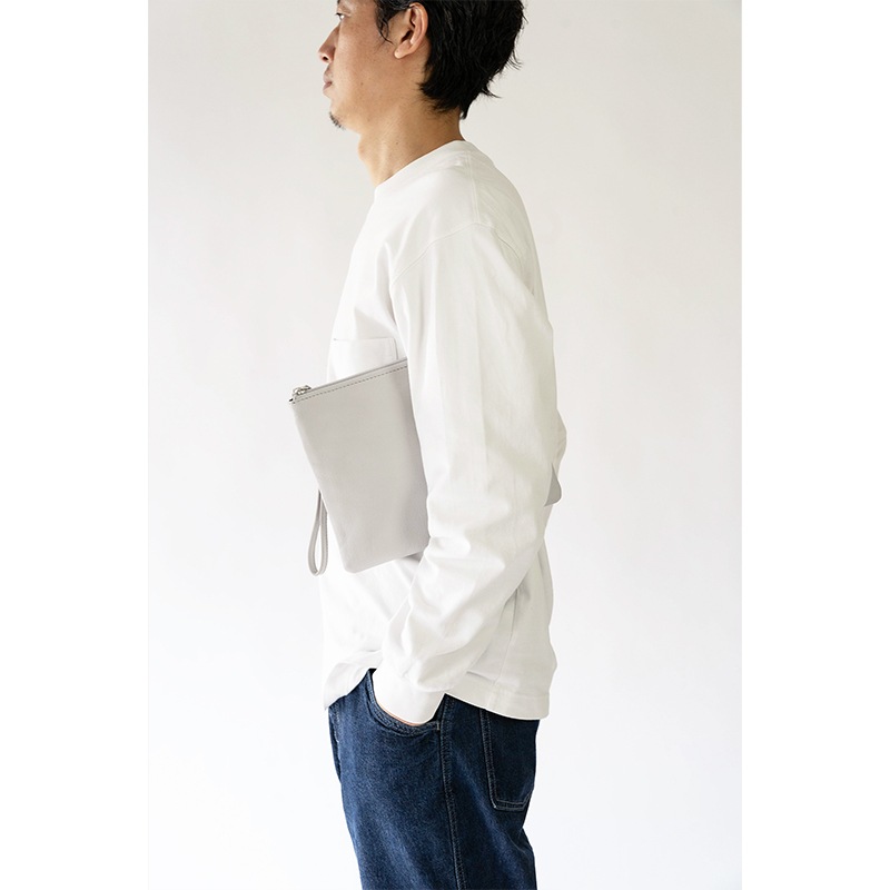 MILAN WHITE 軽量レザーサコッシュ