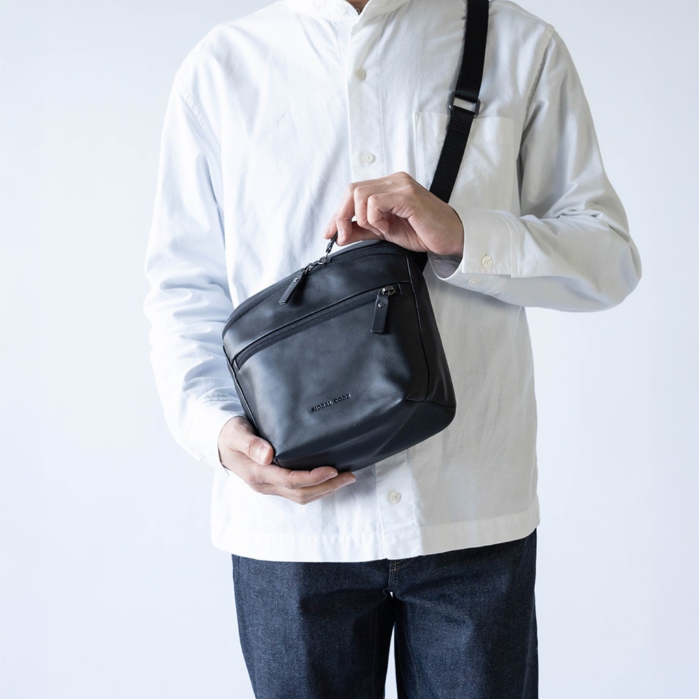 ショルダーバッグ ボディバッグ サコッシュ レザー 本革 DENVER BLACK
