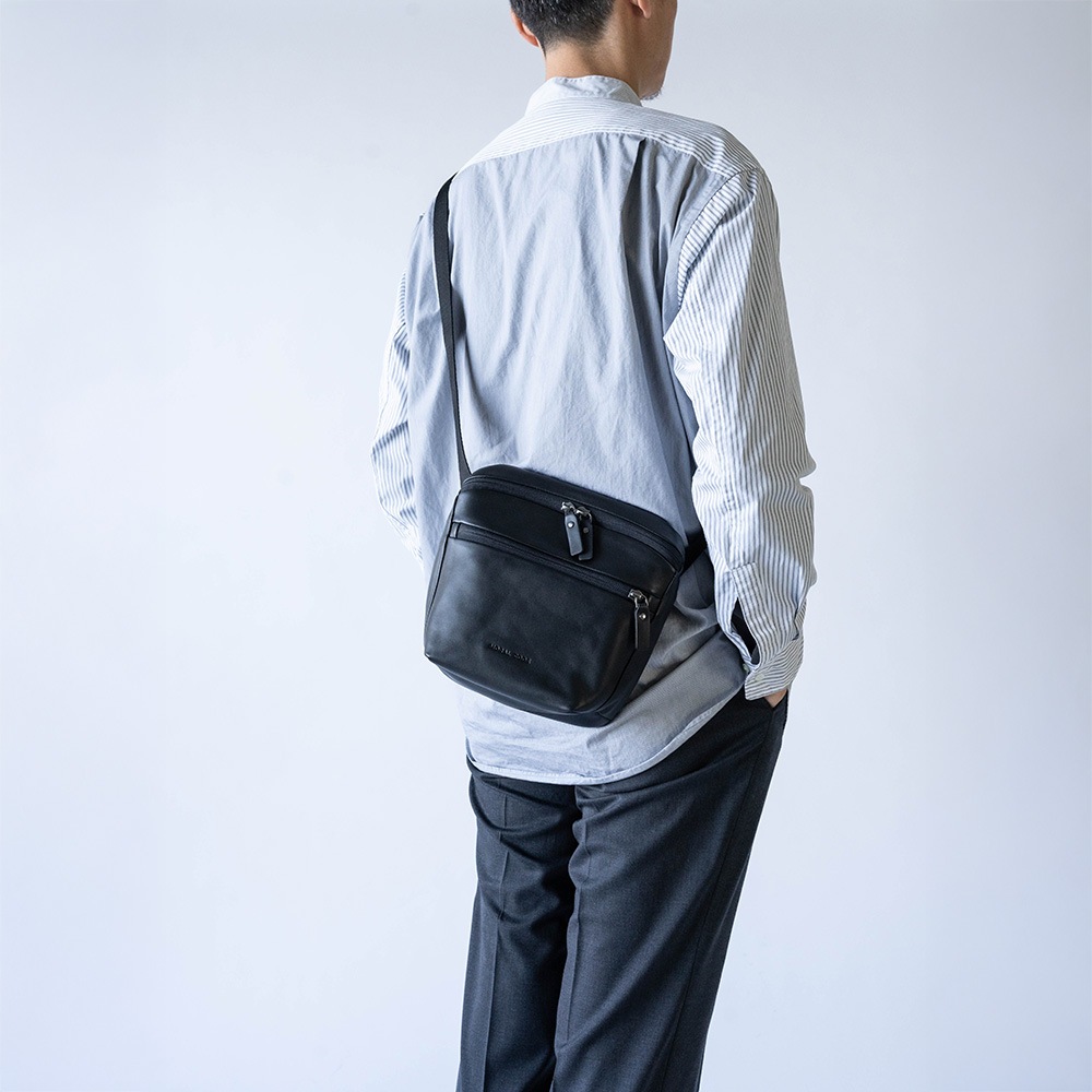 DENVER BLACK 軽量ミニショルダーバッグ