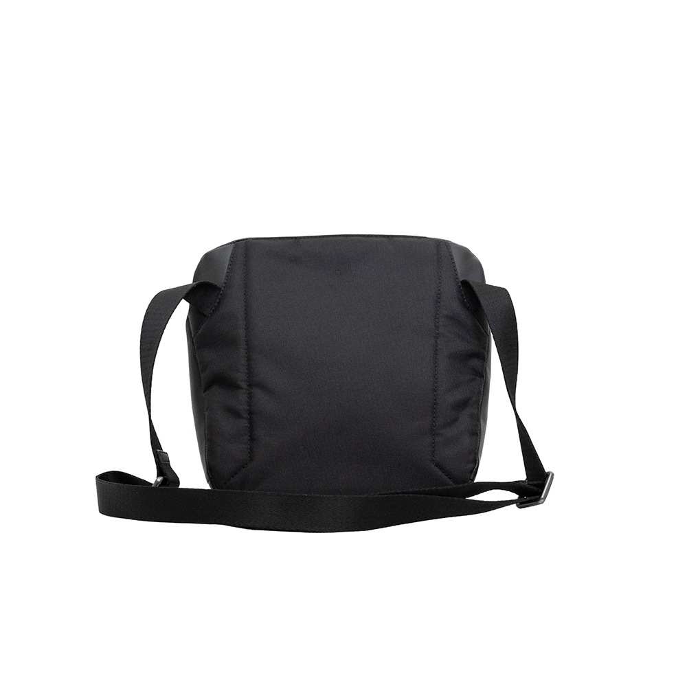 DENVER BLACK 軽量ミニショルダーバッグ