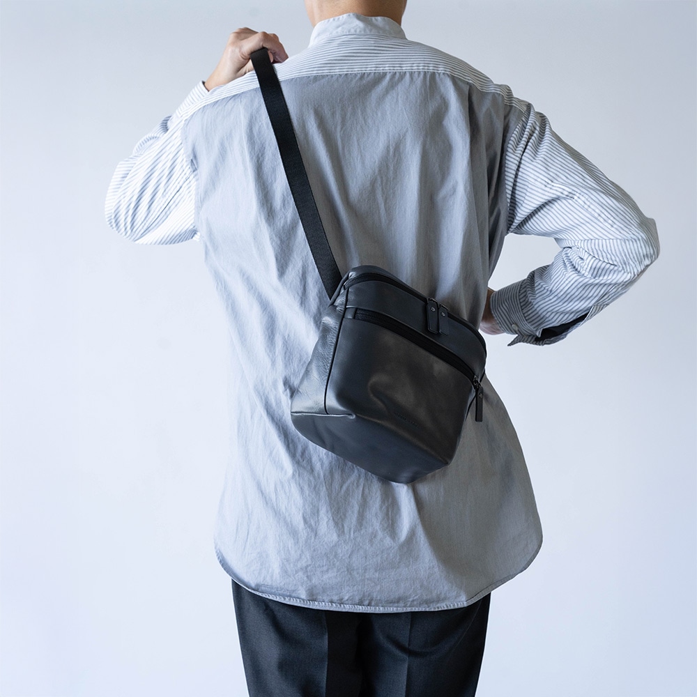 ショルダーバッグ ボディバッグ サコッシュ レザー 本革 DENVER GRAY