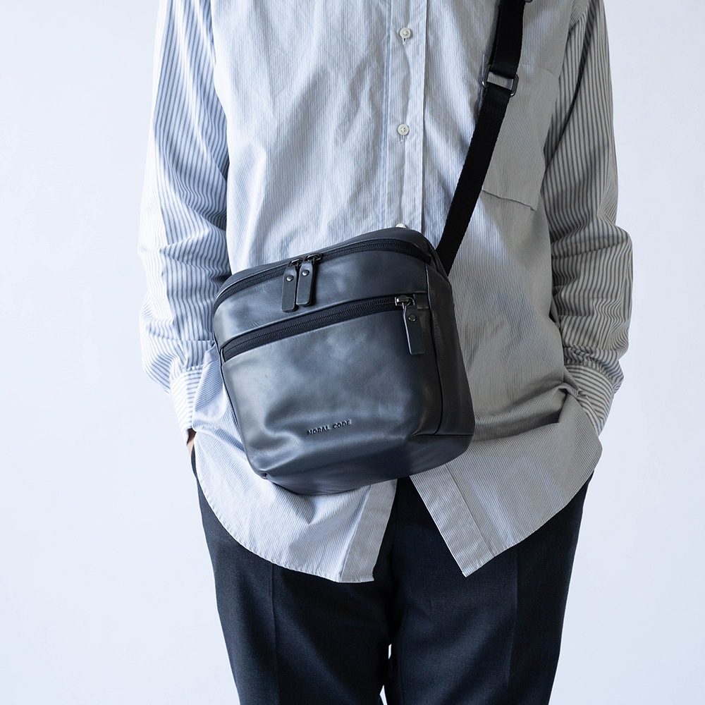 ショルダーバッグ ボディバッグ サコッシュ レザー 本革 DENVER GRAY ショルダーバッグ ボディバッグ サコッシュ レザー 本革 DENVER GRAY