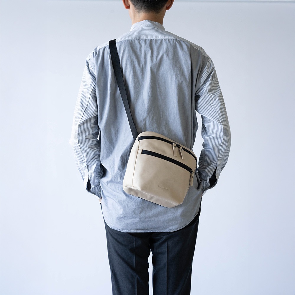 DSQUARED2 ボディバッグ ベージュ ボア mica della valle ボディバッグ ベージュ |ショルダーバッグ
