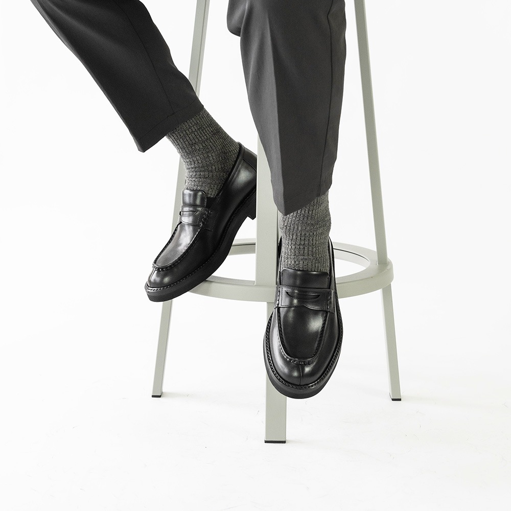 DOVER BLACK メンズシューズ ローファー