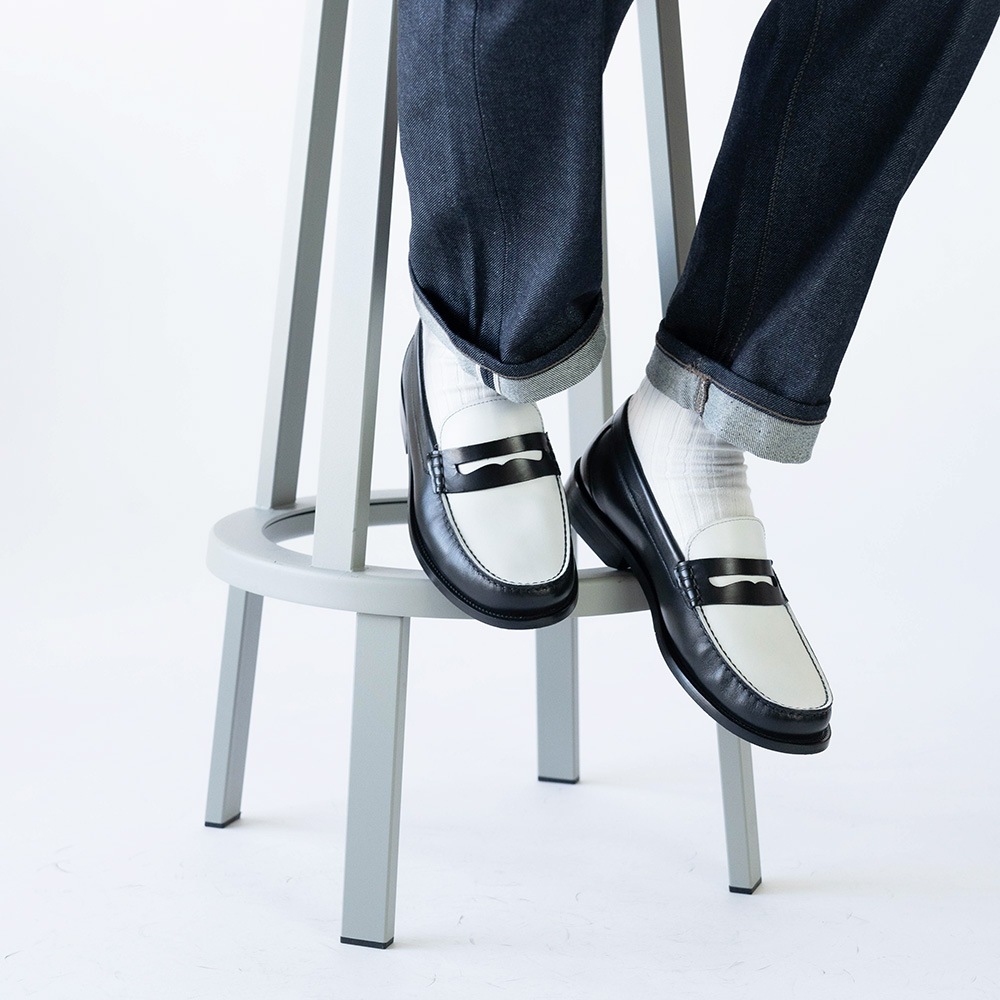 CAMBRIDGE BLACK&WHITE モカシンローファー