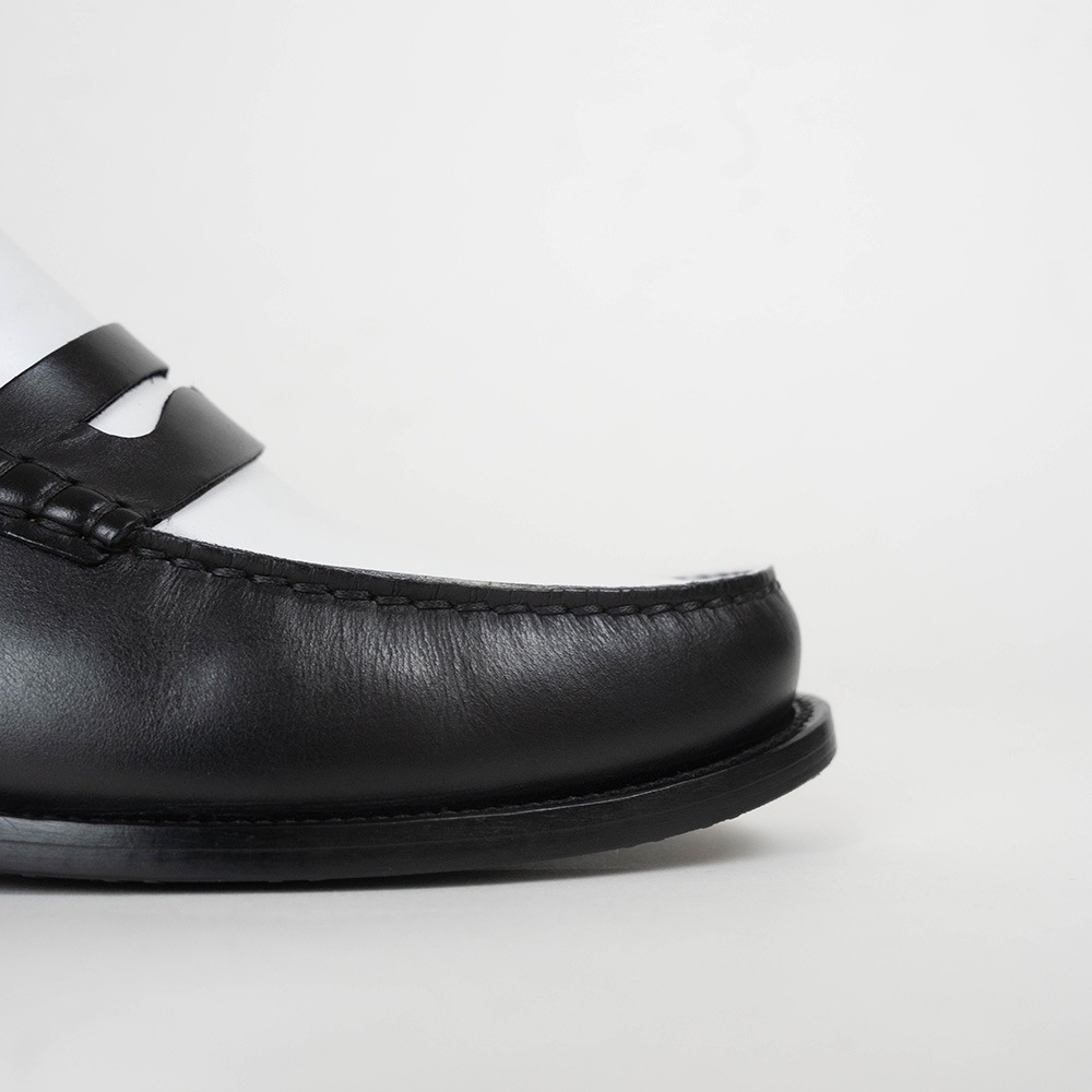 CAMBRIDGE BLACK&WHITE モカシンローファー