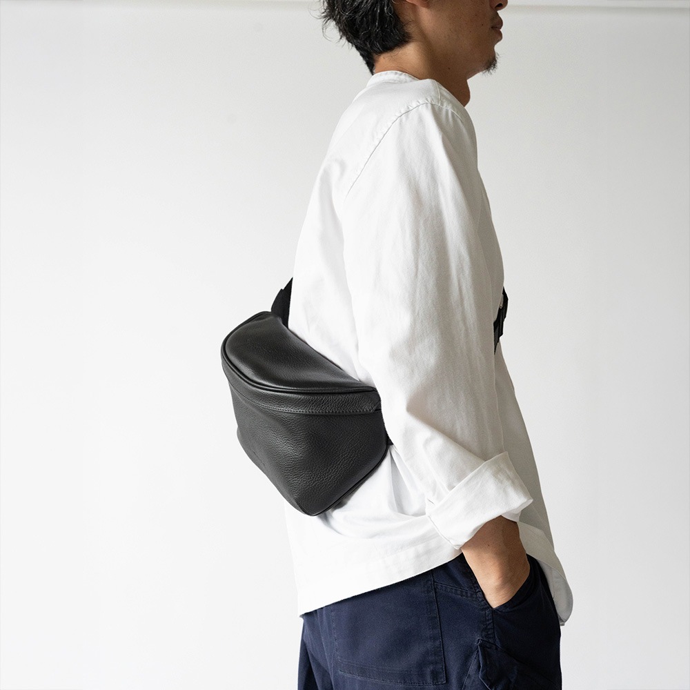 YORK BLACK ショルダー ボディーバッグ