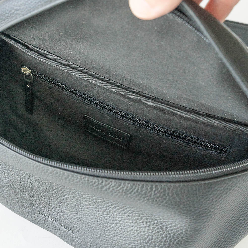 YORK BLACK ショルダー ボディーバッグ