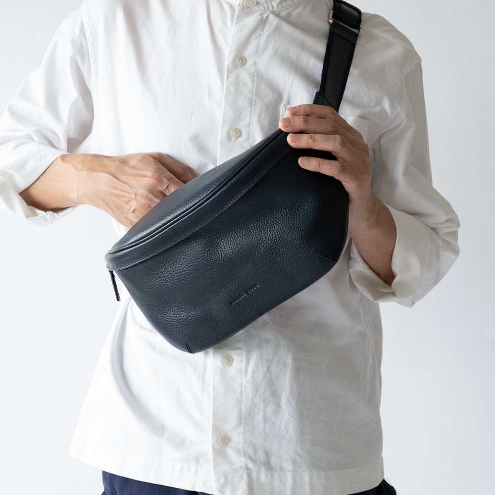 YORK NAVY ショルダー ボディーバッグ
