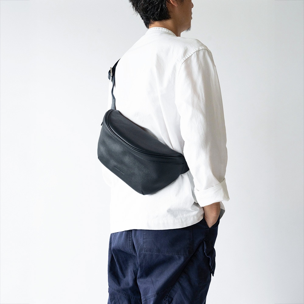YORK NAVY ショルダー ボディーバッグ