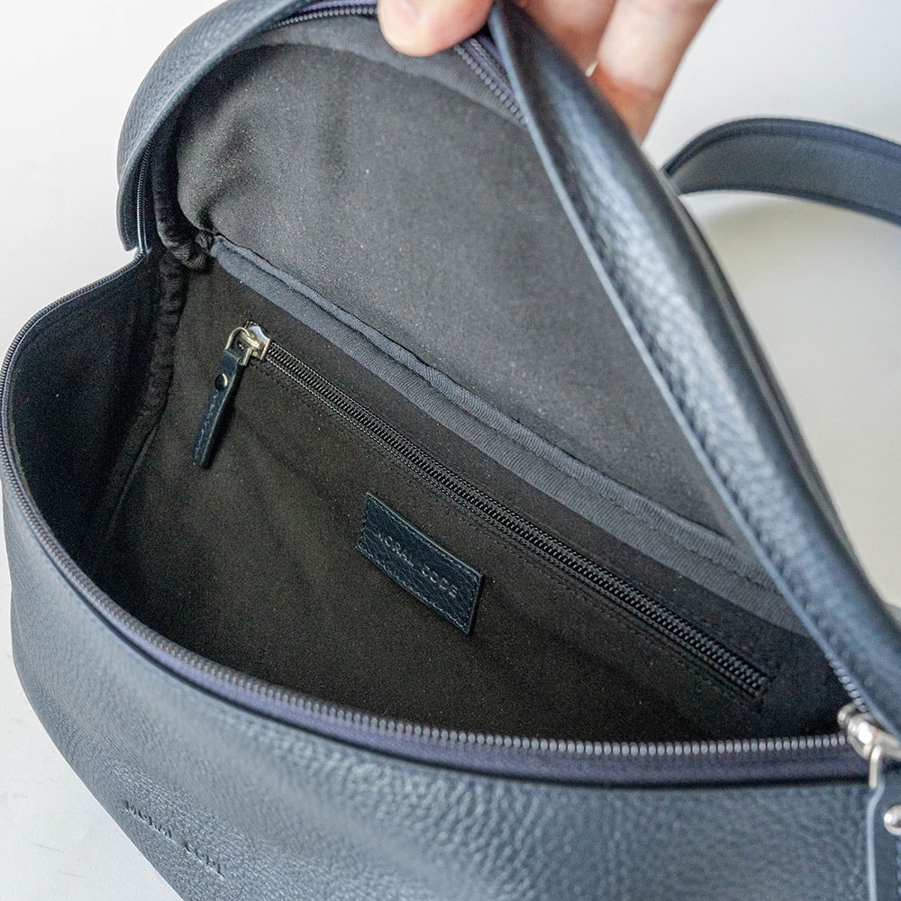 YORK NAVY ショルダー ボディーバッグ