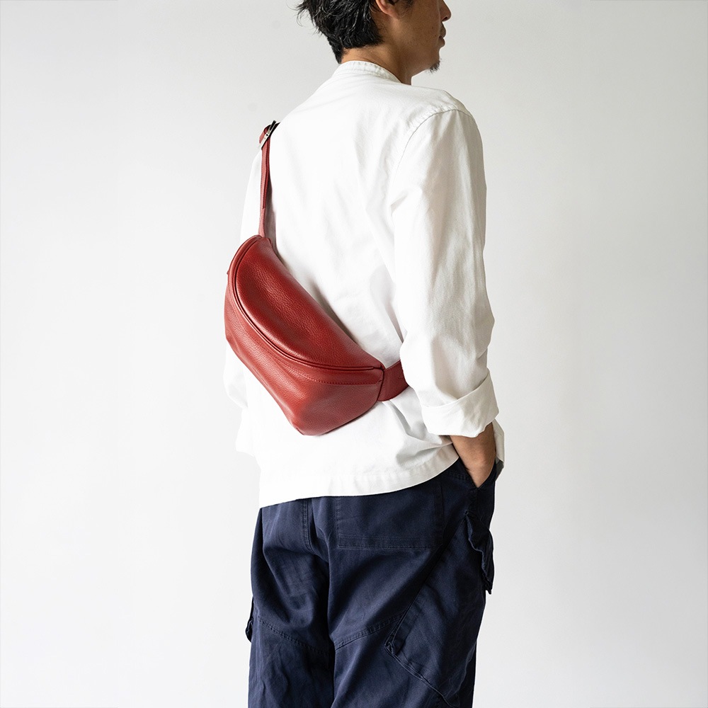 YORK RED ショルダー ボディーバッグ