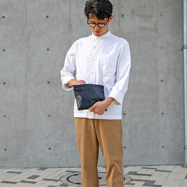 MILAN BLACK 軽量レザーサコッシュ