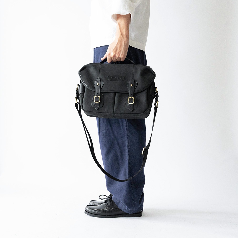 ISLINGTON MATTE BLACK ヌバック ショルダーバッグ
