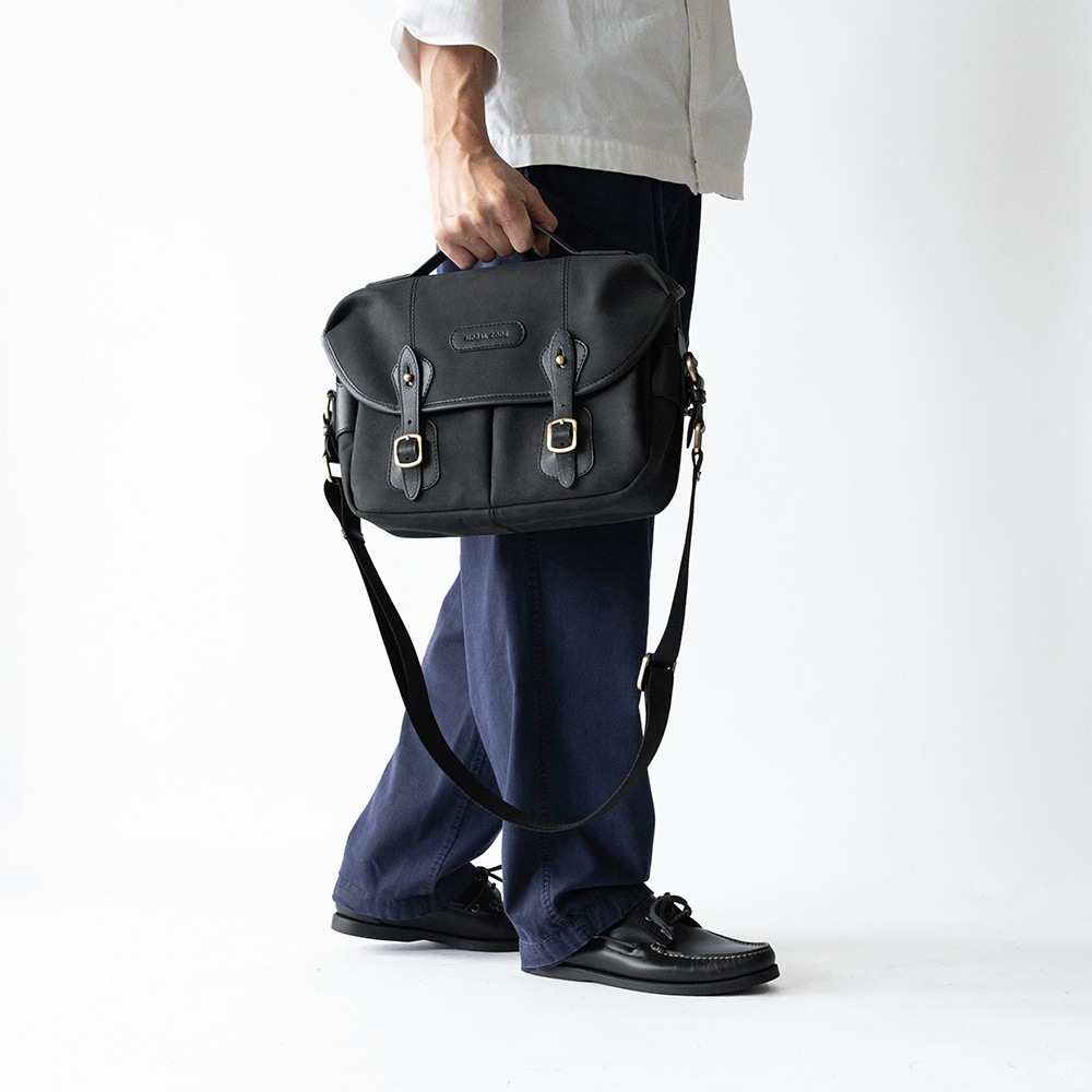 ISLINGTON MATTE BLACK ヌバック ショルダーバッグ