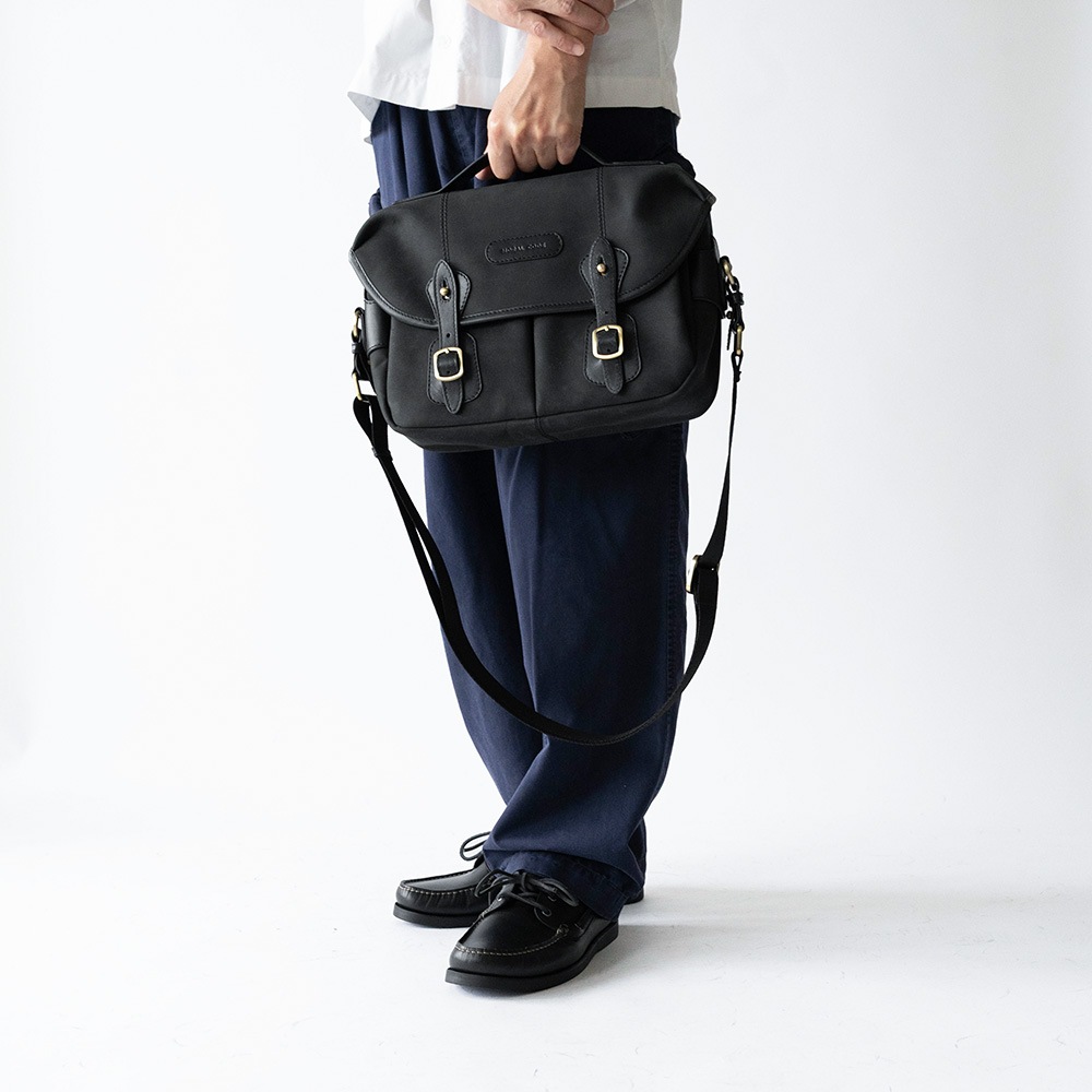ISLINGTON MATTE BLACK ヌバック ショルダーバッグ