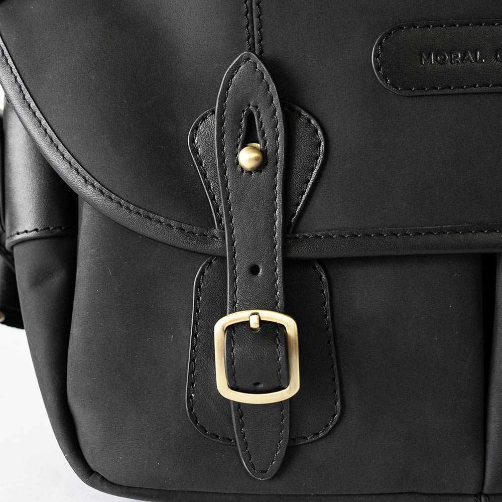 ISLINGTON MATTE BLACK ヌバック ショルダーバッグ