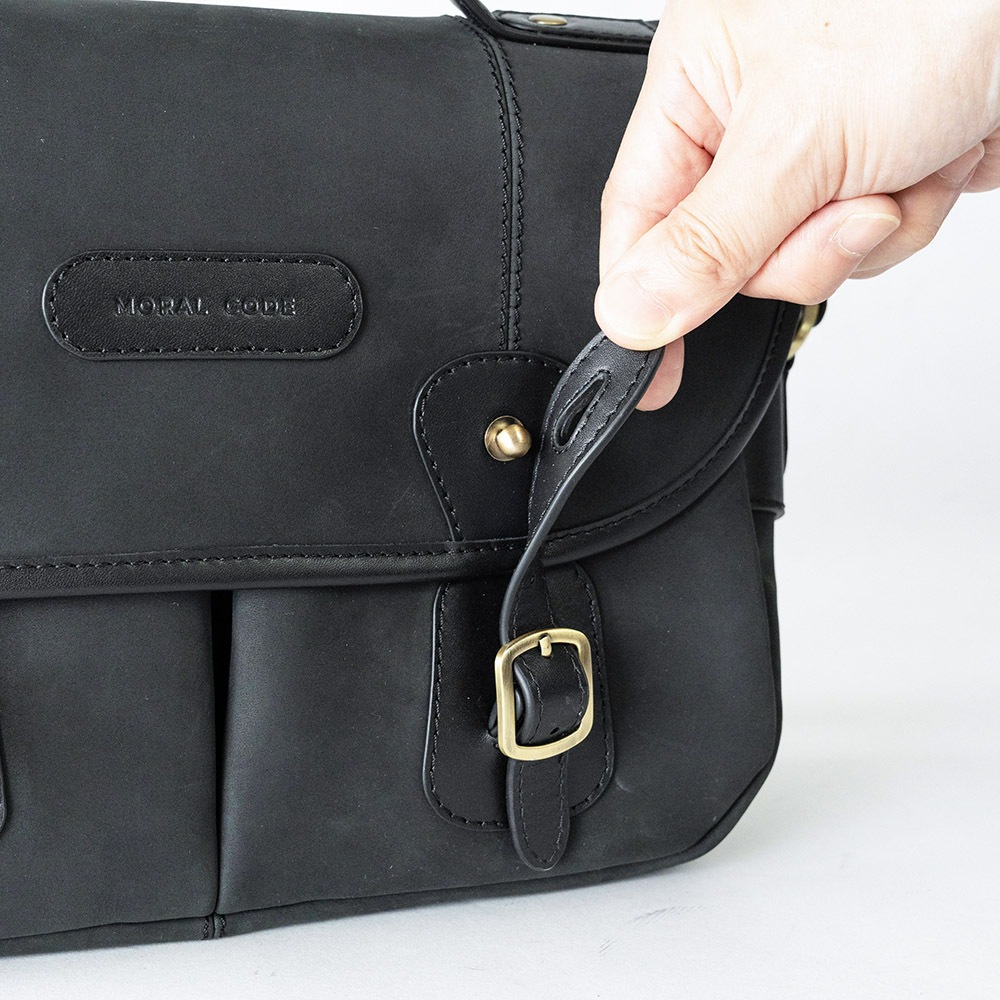 ISLINGTON MATTE BLACK ヌバック ショルダーバッグ