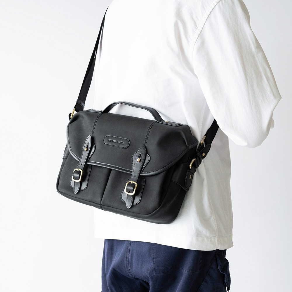 ISLINGTON MATTE BLACK ヌバック ショルダーバッグ