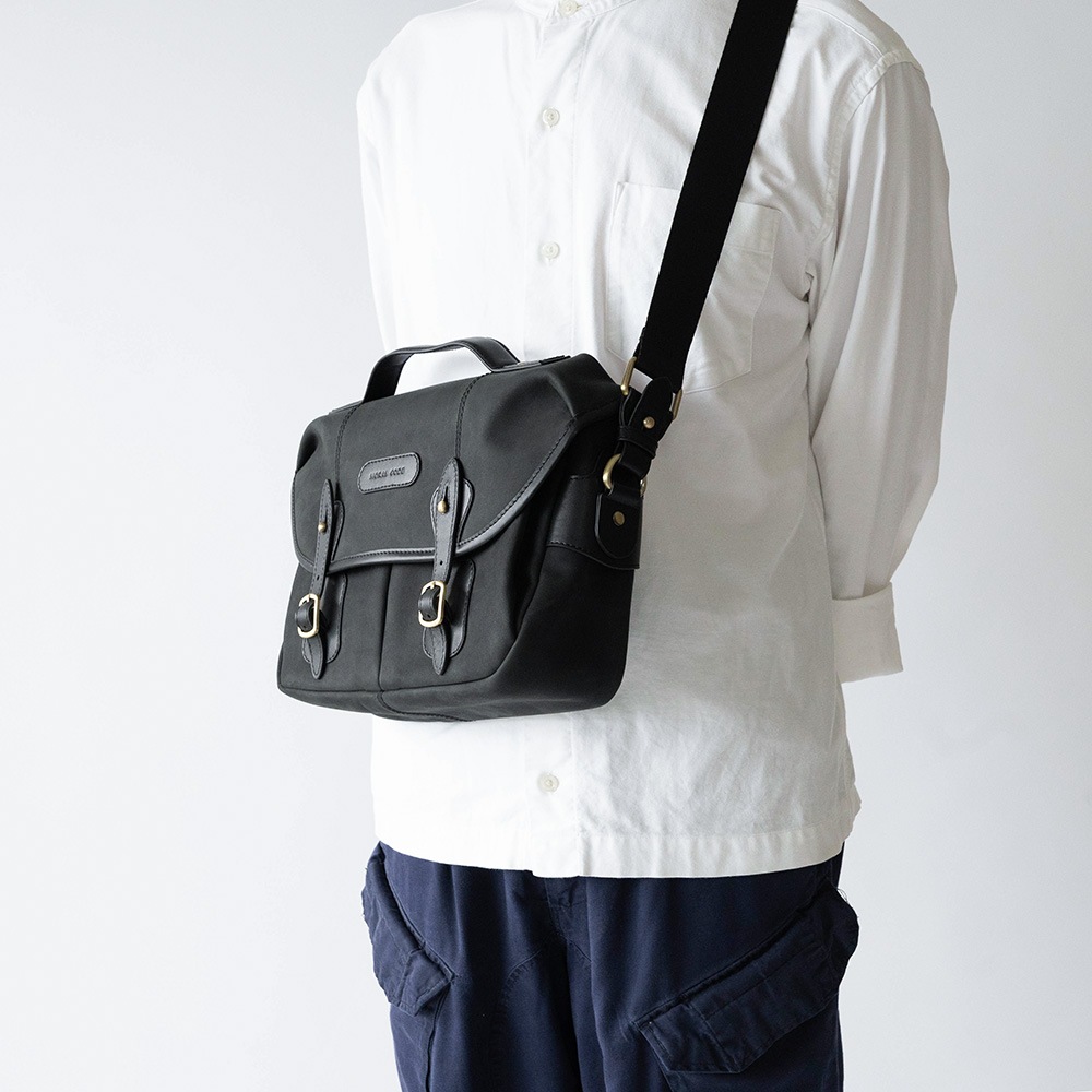 ISLINGTON MATTE BLACK ヌバック ショルダーバッグ