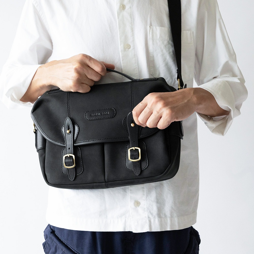 ISLINGTON MATTE BLACK ヌバック ショルダーバッグ