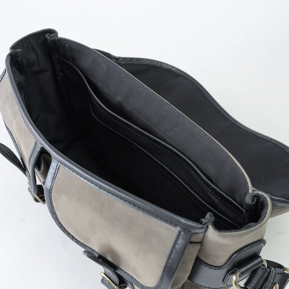 ISLINGTON GRAY ヌバック ショルダーバッグ