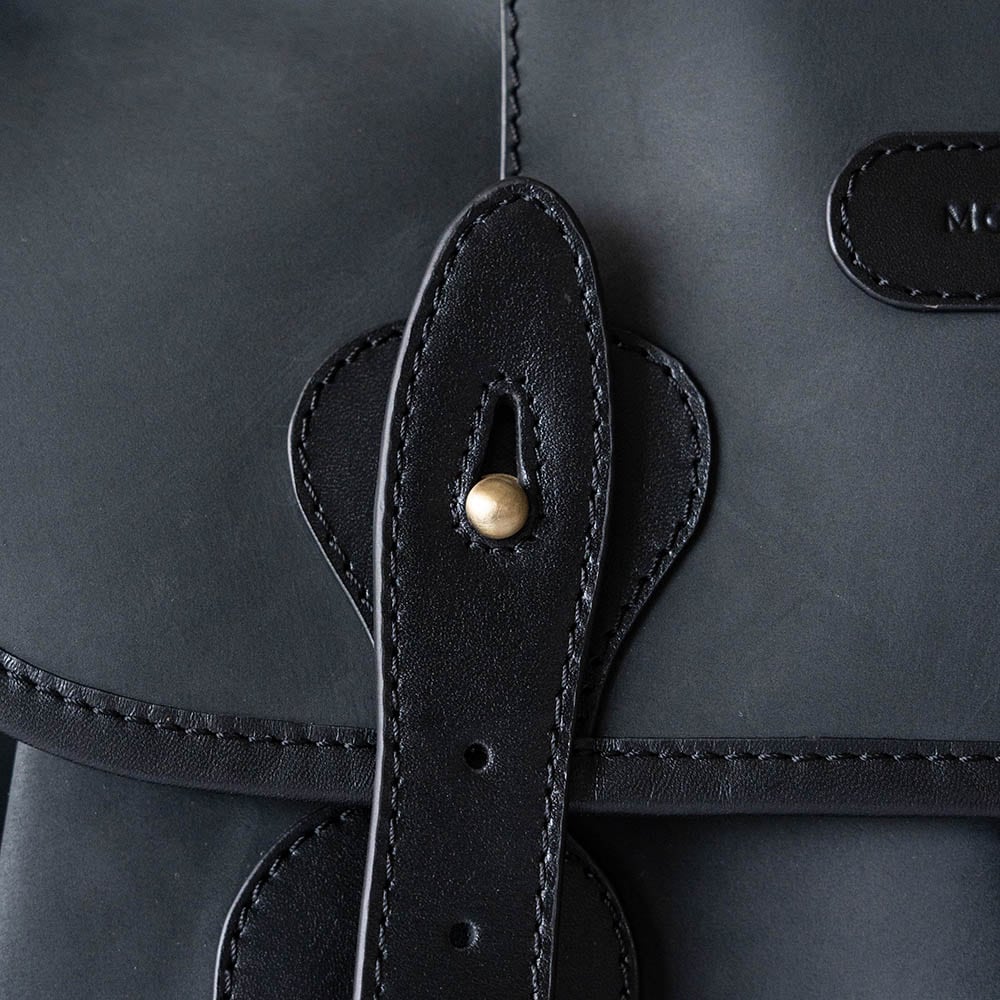 NORWICH MATTE BLACK ヌバック ショルダーバッグ