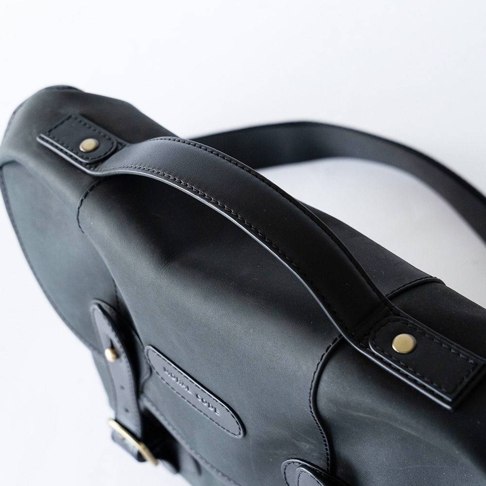 NORWICH MATTE BLACK ヌバック ショルダーバッグ