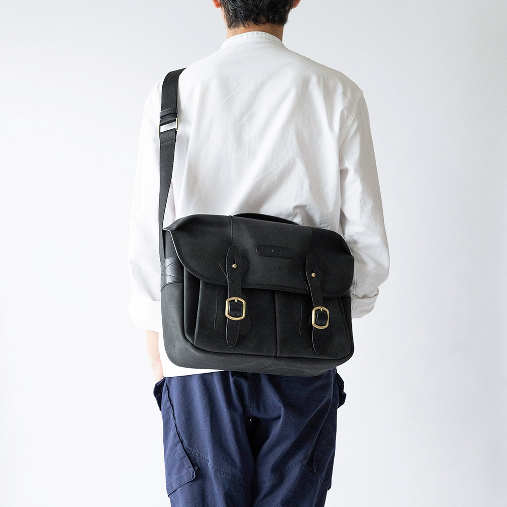 NORWICH MATTE BLACK ヌバック ショルダーバッグ