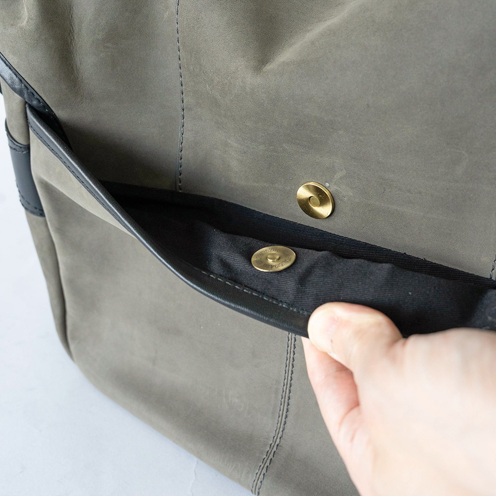 NORWICH GRAY ヌバック ショルダーバッグ