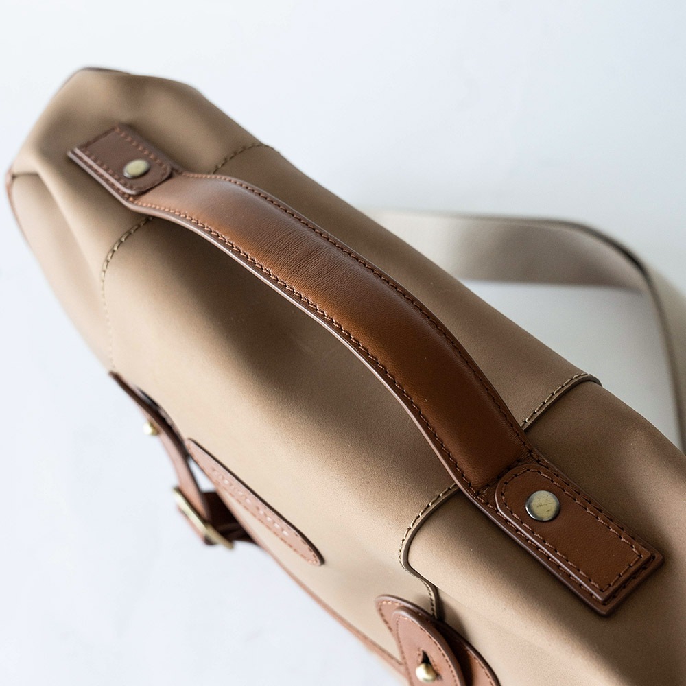 NORWICH BEIGE ヌバック ショルダーバッグ