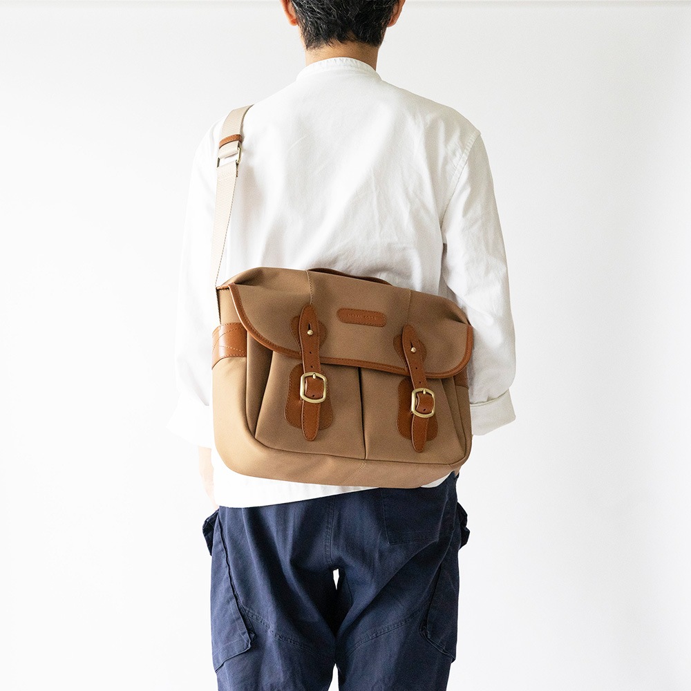 NORWICH BEIGE ヌバック ショルダーバッグ