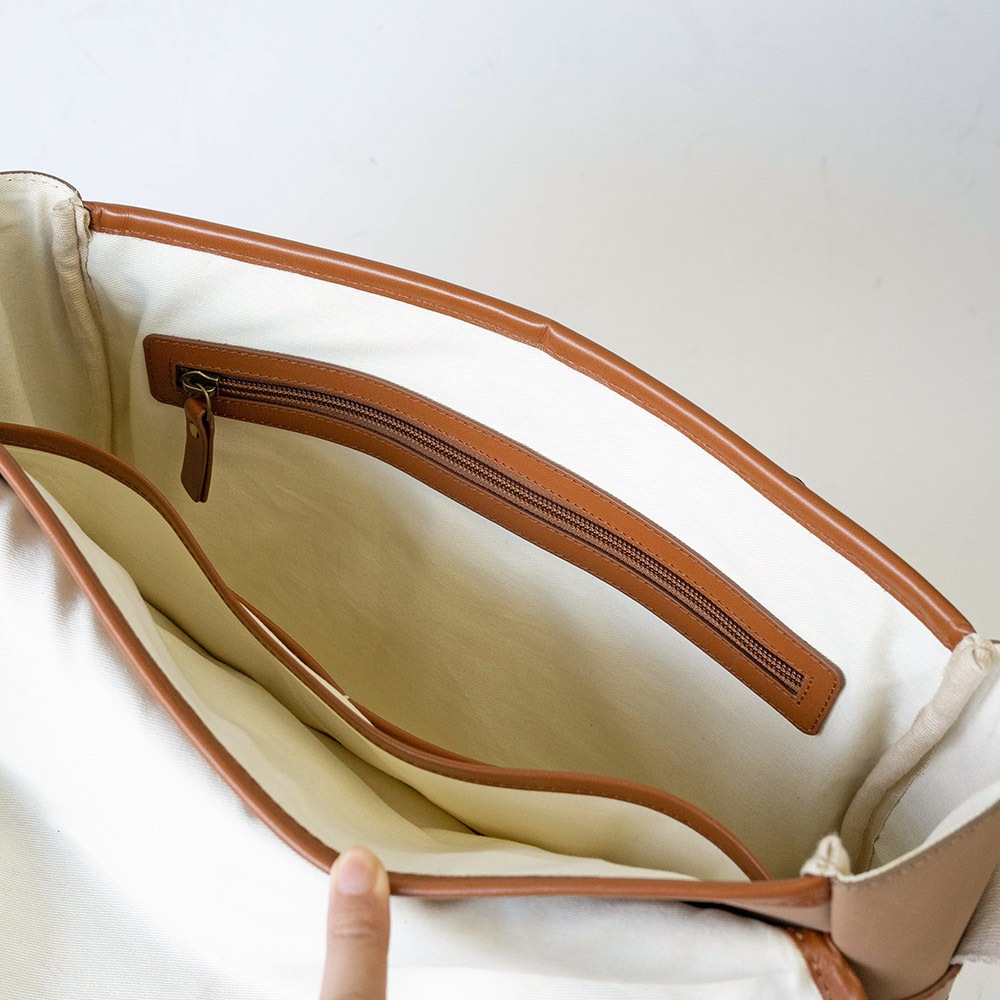 NORWICH BEIGE ヌバック ショルダーバッグ