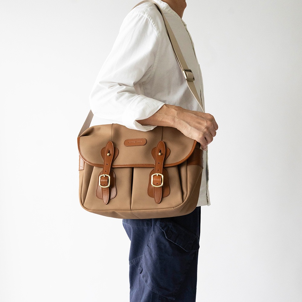 NORWICH BEIGE ヌバック ショルダーバッグ